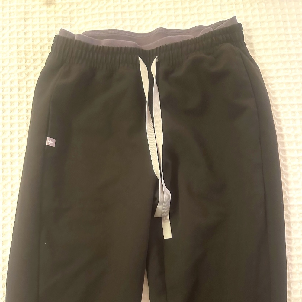 Mari Skinny Jogger Scrub Pants
